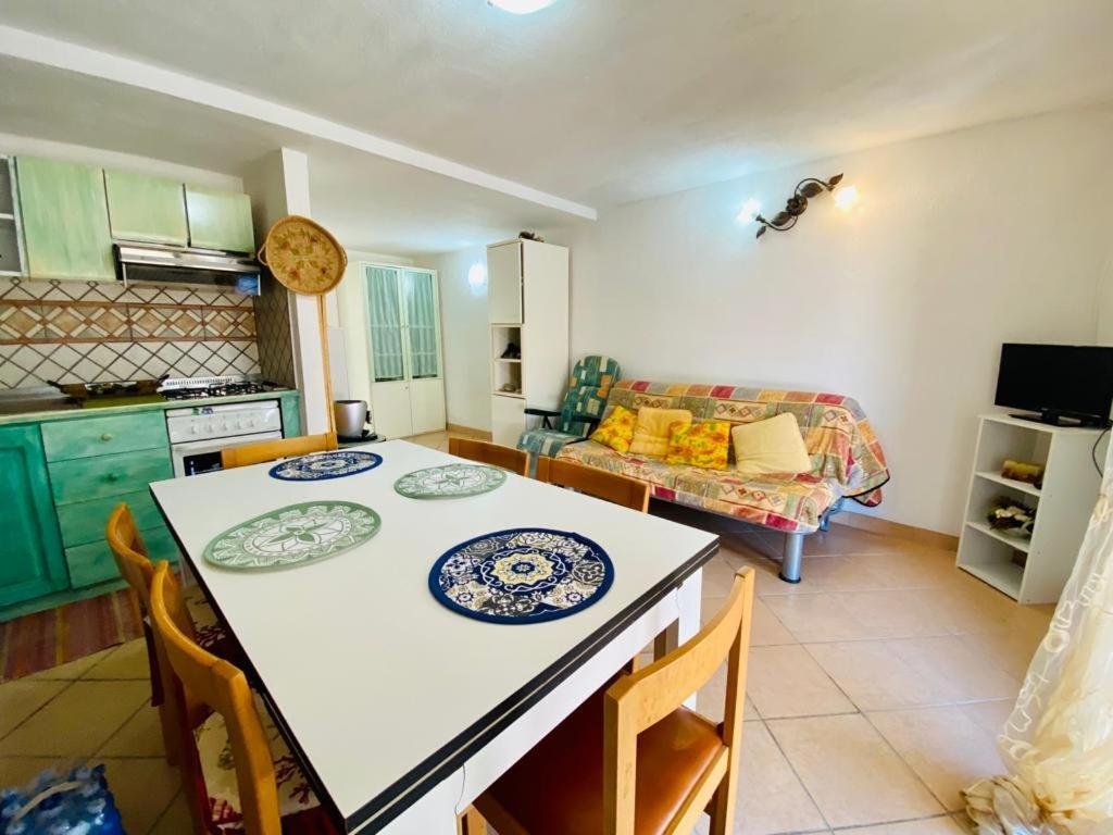 Appartamento I Geranei Centro San Teodoro  Esterno foto