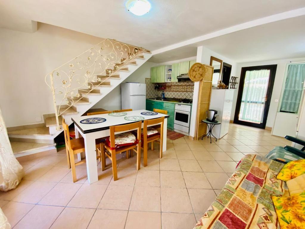 Appartamento I Geranei Centro San Teodoro  Esterno foto