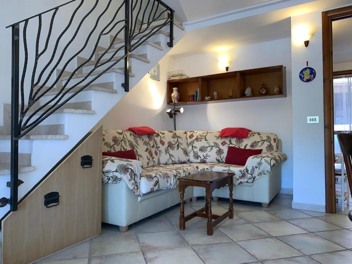 Appartamento I Geranei Centro San Teodoro  Esterno foto
